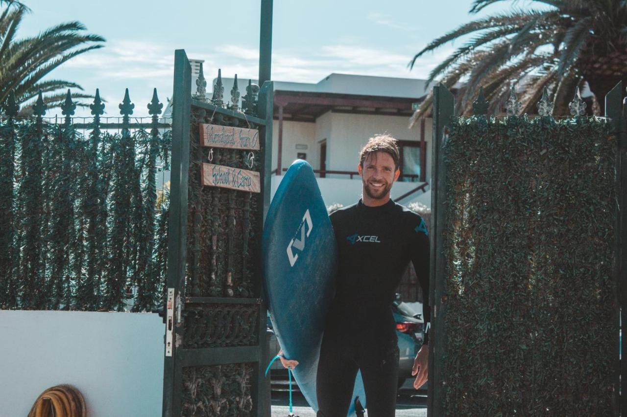 International Surf Camp Only Surf Hostel Corralejo Luaran gambar