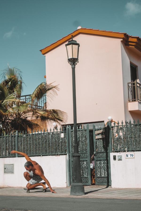International Surf Camp Only Surf Hostel Corralejo Luaran gambar