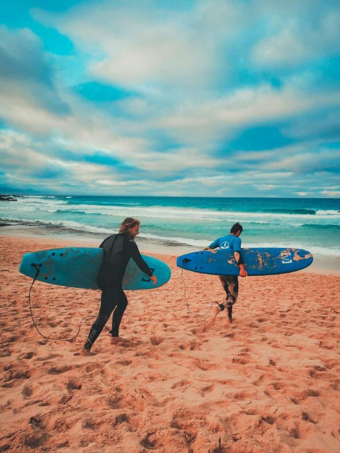 International Surf Camp Only Surf Hostel Corralejo Luaran gambar