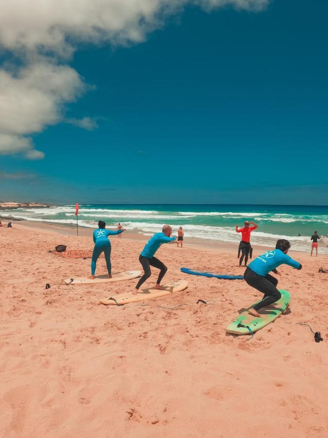 International Surf Camp Only Surf Hostel Corralejo Luaran gambar