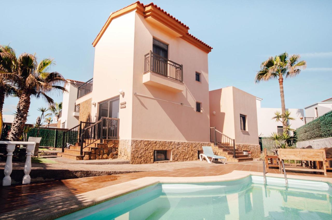 International Surf Camp Only Surf Hostel Corralejo Luaran gambar