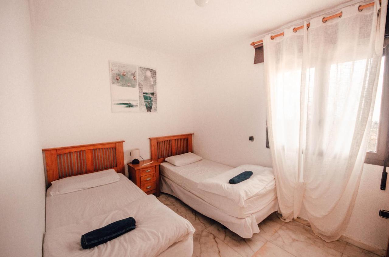 International Surf Camp Only Surf Hostel Corralejo Luaran gambar
