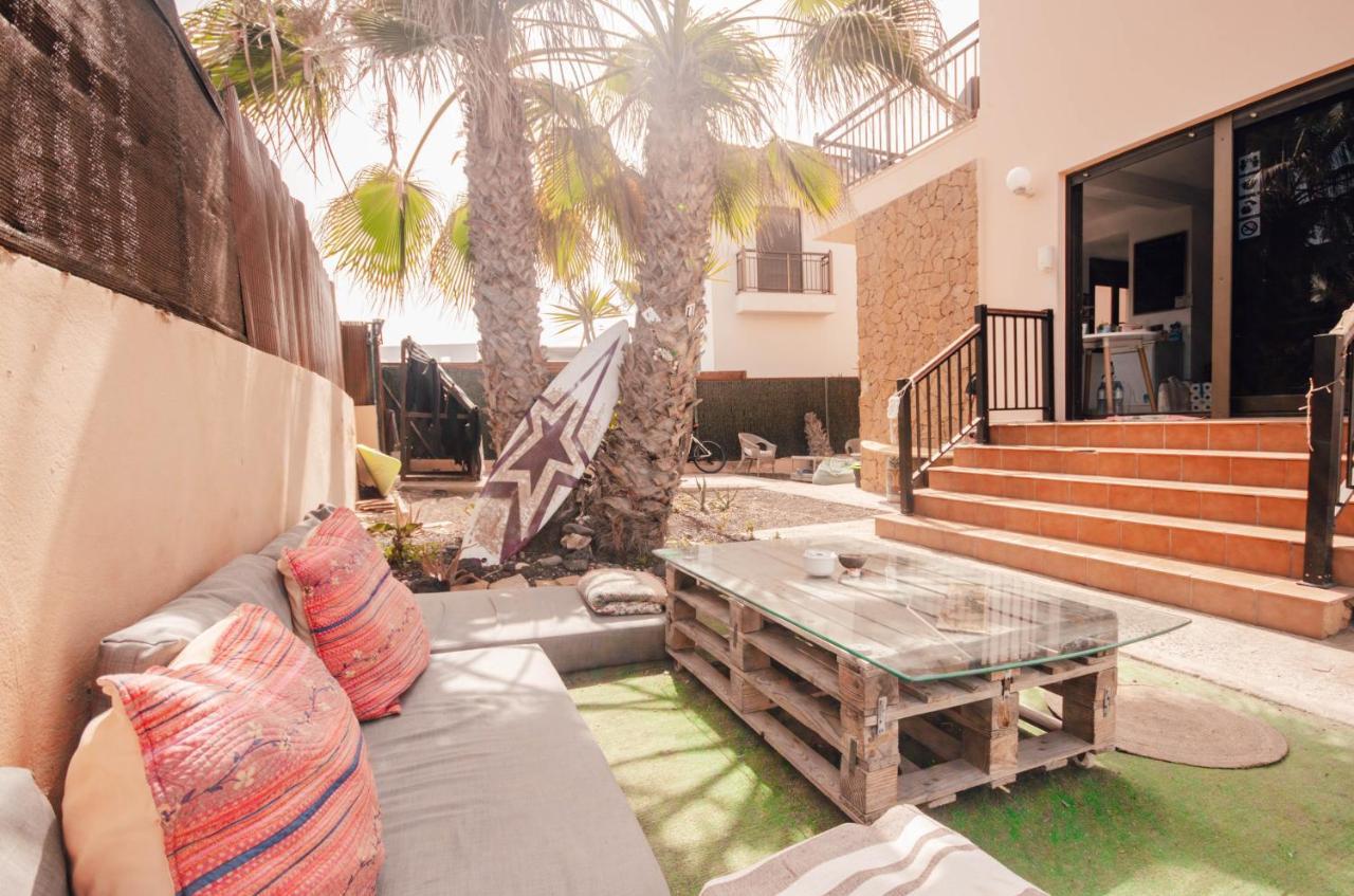 International Surf Camp Only Surf Hostel Corralejo Luaran gambar